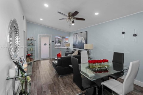 Villa ou maison à vendre à Hialeah, Floride: 3 chambres, 108.7 m2 № 2180052 - photo 14