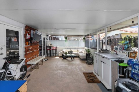 Villa ou maison à vendre à Hialeah, Floride: 3 chambres, 108.7 m2 № 2180052 - photo 17