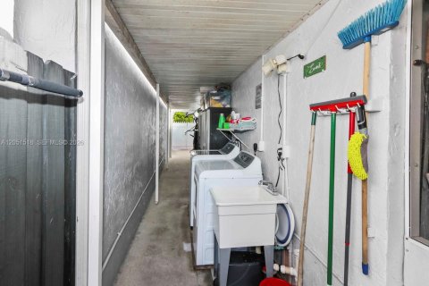 Villa ou maison à vendre à Hialeah, Floride: 3 chambres, 108.7 m2 № 2180052 - photo 18