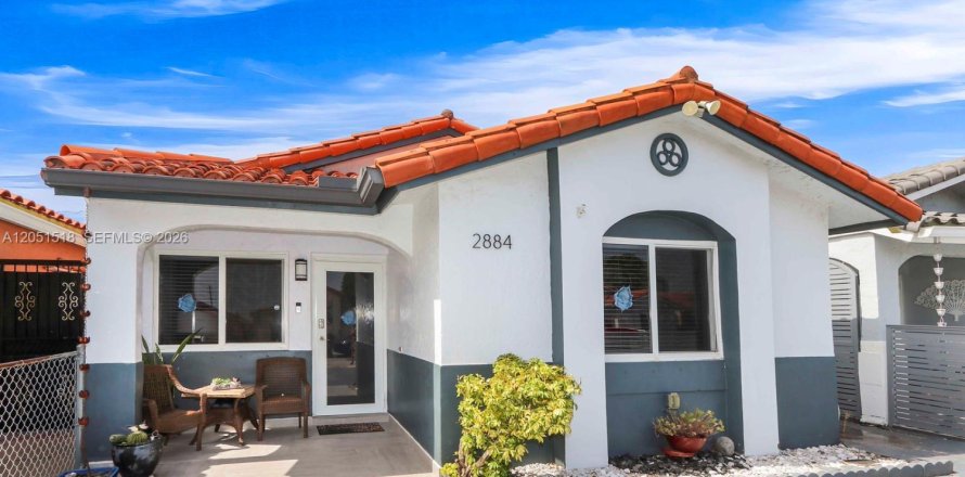 Villa ou maison à Hialeah, Floride 3 chambres, 108.7 m2 № 2180052