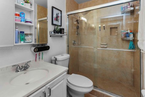 Villa ou maison à vendre à Hialeah, Floride: 3 chambres, 108.7 m2 № 2180052 - photo 9