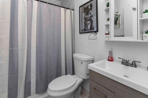 Villa ou maison à vendre à Hialeah, Floride: 3 chambres, 108.7 m2 № 2180052 - photo 10