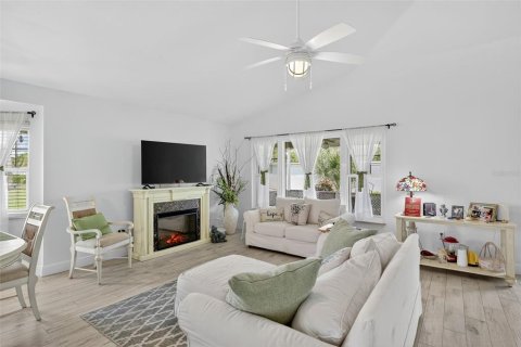 Casa en venta en Punta Gorda, Florida, 2 dormitorios, 118.82 m2 № 2223530 - foto 15