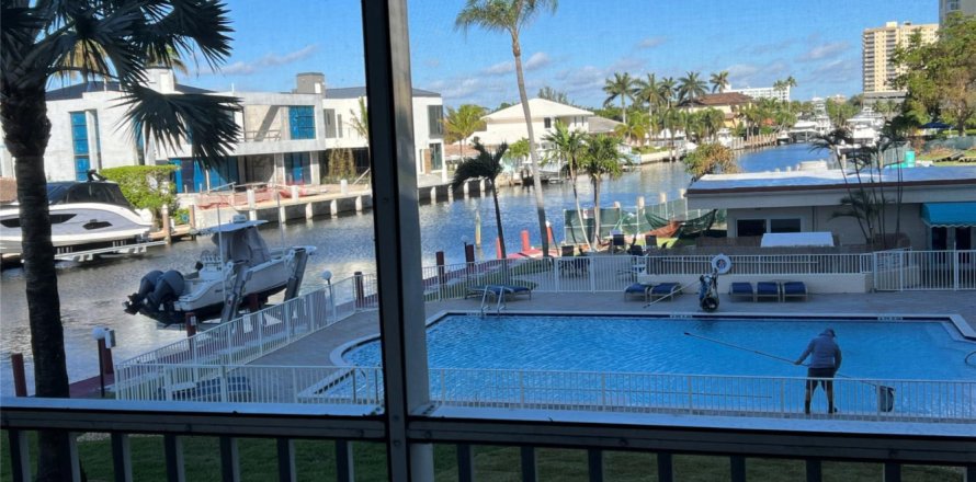 Condominio en Pompano Beach, Florida, 2 dormitorios  № 1209294