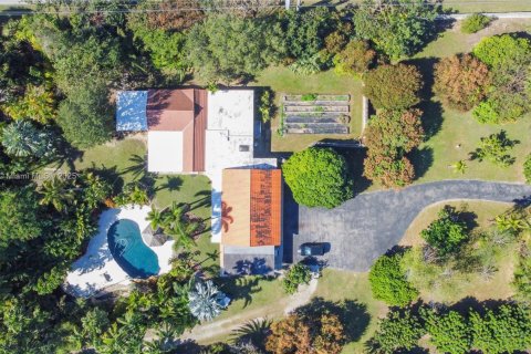 Casa en venta en Miami, Florida, 2 dormitorios, 676.33 m2 № 1968327 - foto 27