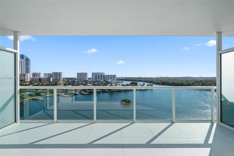 Copropriété à vendre à Sunny Isles Beach, Floride: 3 chambres, 158.4 m2 № 1743864 - photo 1