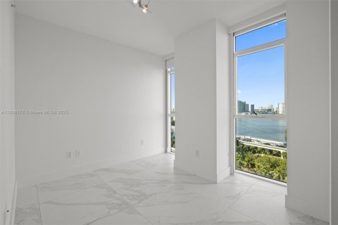 Copropriété à vendre à Sunny Isles Beach, Floride: 3 chambres, 158.4 m2 № 1743864 - photo 25