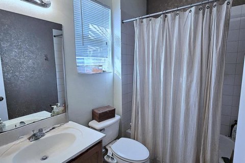 Купить таунхаус в Ривьера-Бич, Флорида 6 комнат, 94.95м2, № 2084157 - фото 7