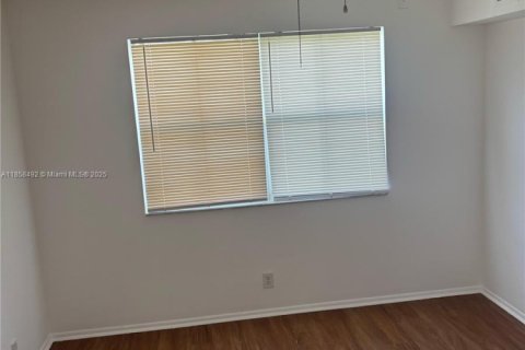 Condominio en alquiler en Pompano Beach, Florida, 2 dormitorios, 94.76 m2 № 1882670 - foto 5