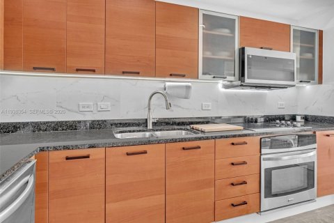 Снять в аренду кондоминиум в Майами, Флорида 1 спальня, 68.38м2, № 1996276 - фото 13