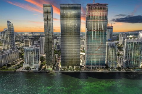 Condo in Miami, Florida, 2 bedrooms  № 2024321