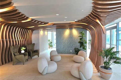 Condo in Miami, Florida, 2 bedrooms  № 2024321 - photo 14