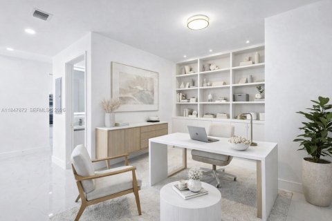 Condo in Miami, Florida, 2 bedrooms  № 2024321 - photo 5