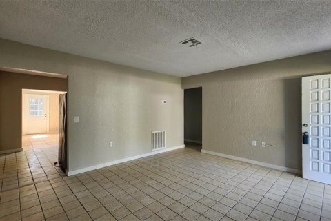 Immobilier commercial à louer à Port Richey, Floride: 96.99 m2 № 2381182 - photo 3