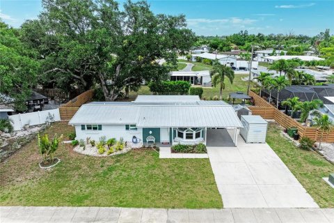 Villa ou maison à Sarasota, Floride 2 chambres, 105.91 m2 № 2204831