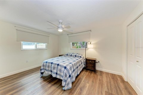 House in Sarasota, Florida 2 bedrooms, 105.91 sq.m. № 2204831 - photo 20