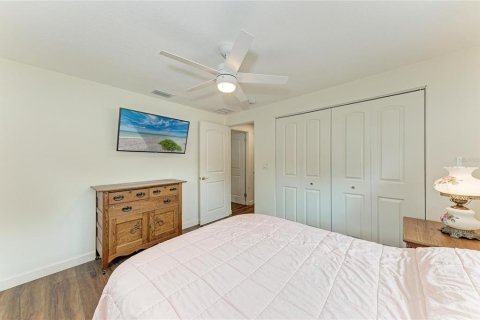 House in Sarasota, Florida 2 bedrooms, 105.91 sq.m. № 2204831 - photo 29