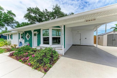 House in Sarasota, Florida 2 bedrooms, 105.91 sq.m. № 2204831 - photo 5