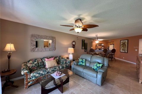 Condo in Saint Petersburg, Florida, 2 bedrooms  № 1775580 - photo 21