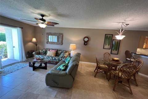 Condo in Saint Petersburg, Florida, 2 bedrooms  № 1775580 - photo 23