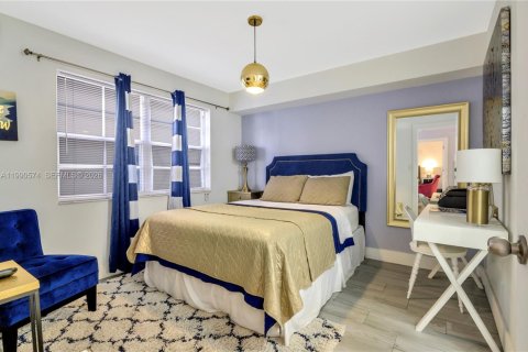 Снять в аренду кондоминиум в Майами-Бич, Флорида 2 спальни, 66.89м2, № 2057032 - фото 13