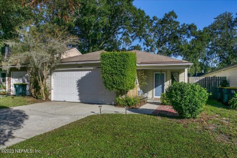 House in Jacksonville, Florida 3 bedrooms, 121.14 sq.m. № 808795 - photo 1