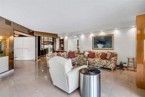 Condo in Aventura, Florida, 2 bedrooms  № 2041839 - photo 5