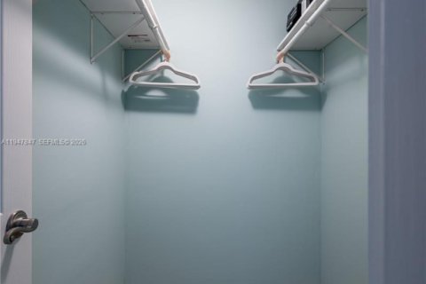 Condominio en venta en Hollywood, Florida, 2 dormitorios, 109.44 m2 № 2003963 - foto 18