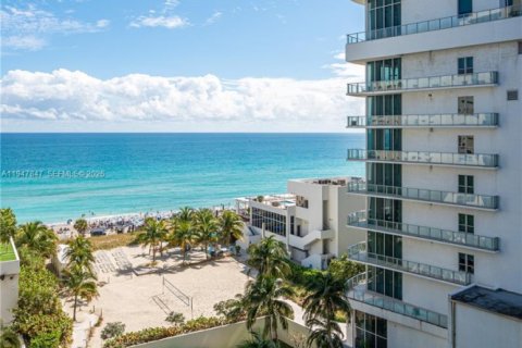 Condominio en venta en Hollywood, Florida, 2 dormitorios, 109.44 m2 № 2003963 - foto 3