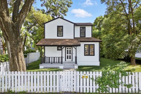 Casa en Tampa, Florida 3 dormitorios, 125.42 m2 № 2115228