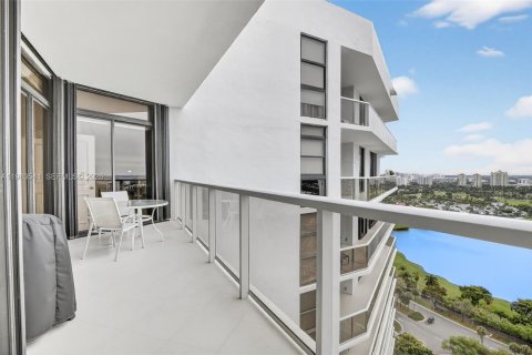 Condo in Aventura, Florida, 2 bedrooms  № 2248036 - photo 3