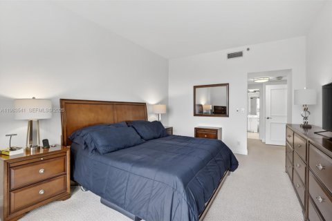 Condo in Aventura, Florida, 2 bedrooms  № 2248036 - photo 20