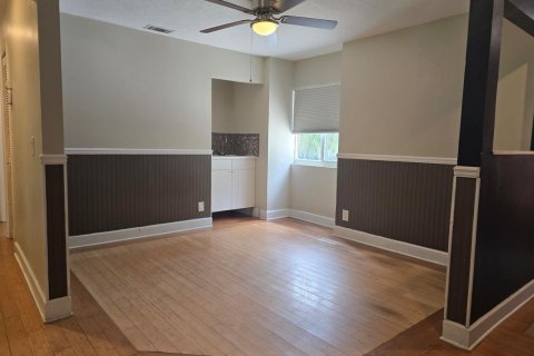 House in Jupiter, Florida 3 bedrooms, 133.59 sq.m. № 2083543 - photo 5