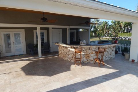 House in Port Richey, Florida 4 bedrooms, 341.14 sq.m. № 1690929 - photo 26