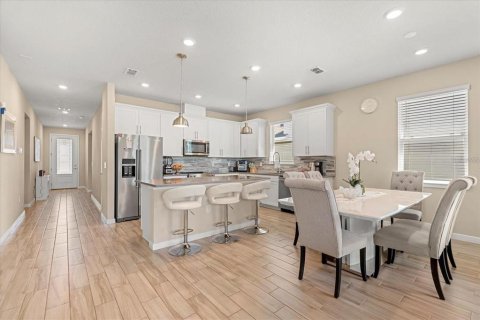 Casa en alquiler en Kissimmee, Florida, 4 dormitorios, 171.87 m2 № 1869045 - foto 6