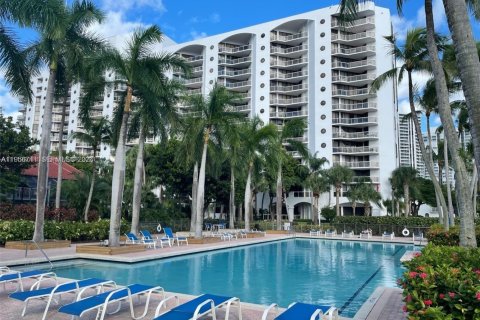 Copropriété à louer à Aventura, Floride: 3 chambres, 125.42 m2 № 2020807 - photo 13