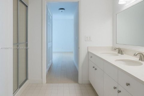 Copropriété à louer à Aventura, Floride: 3 chambres, 125.42 m2 № 2020807 - photo 20
