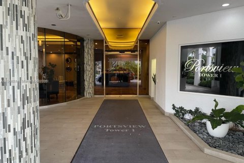 Condo à Aventura, Floride, 3 chambres  № 2020807