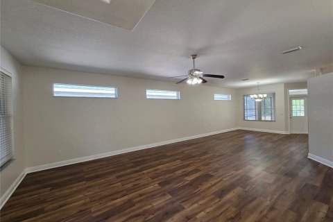 Villa ou maison à vendre à Sanford, Floride: 3 chambres, 164.9 m2 № 1628436 - photo 4