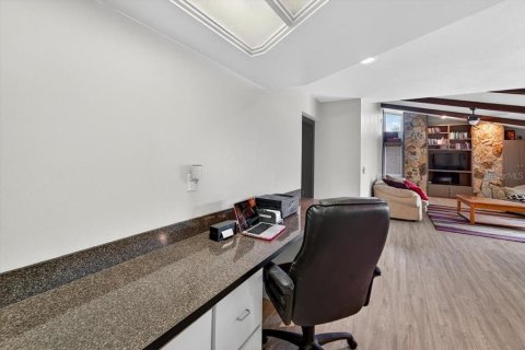 Купить виллу или дом в Плант-Сити, Флорида 13 комнат, 279.64м2, № 1835760 - фото 24