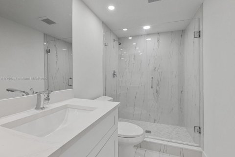 Condo in West Palm Beach, Florida, 3 bedrooms  № 1701572 - photo 8