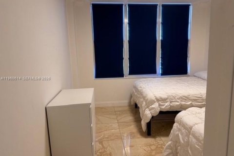 Condominio en alquiler en Miami Beach, Florida, 2 dormitorios, 95.69 m2 № 2085271 - foto 11