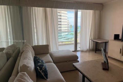 Condominio en alquiler en Miami Beach, Florida, 2 dormitorios, 95.69 m2 № 2085271 - foto 3