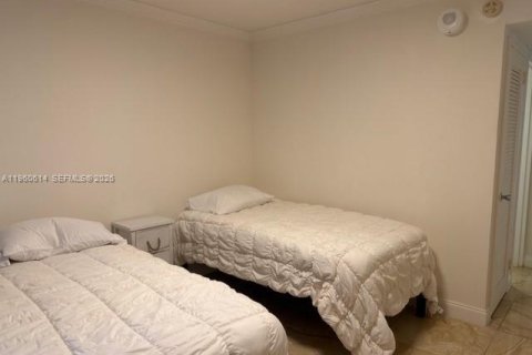 Condominio en alquiler en Miami Beach, Florida, 2 dormitorios, 95.69 m2 № 2085271 - foto 10