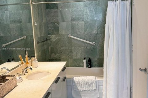 Copropriété à vendre à Miami, Floride: 1 chambre, 67.91 m2 № 1980376 - photo 4