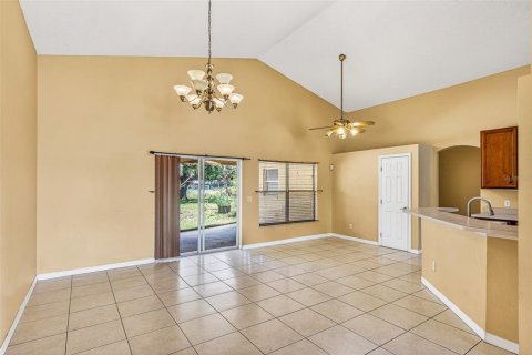 House in Ocoee, Florida 3 bedrooms, 164.53 sq.m. № 2214094 - photo 3