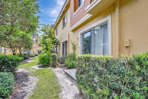 Touwnhouse à vendre à Miramar, Floride: 3 chambres, 117.06 m2 № 1864864 - photo 8