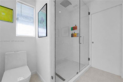 Купить виллу или дом в Норт-Майами-Бич, Флорида 4 спальни, 232.44м2, № 2026373 - фото 21