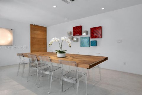 Купить виллу или дом в Норт-Майами-Бич, Флорида 4 спальни, 232.44м2, № 2026373 - фото 12