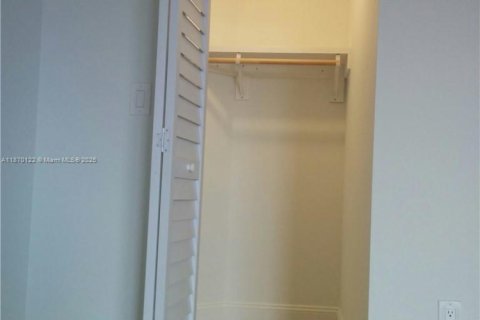 Condo in Miami, Florida, 1 bedroom  № 1895406 - photo 20